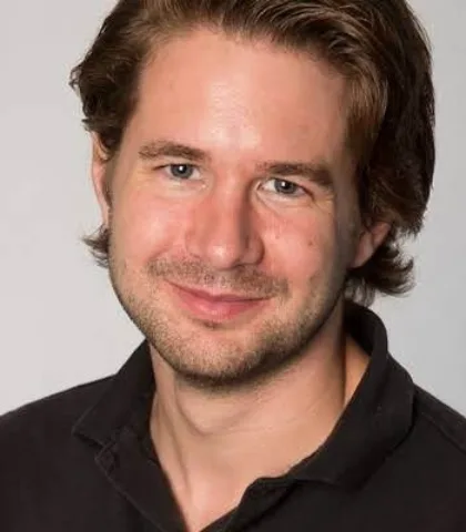 Dr David Cooke